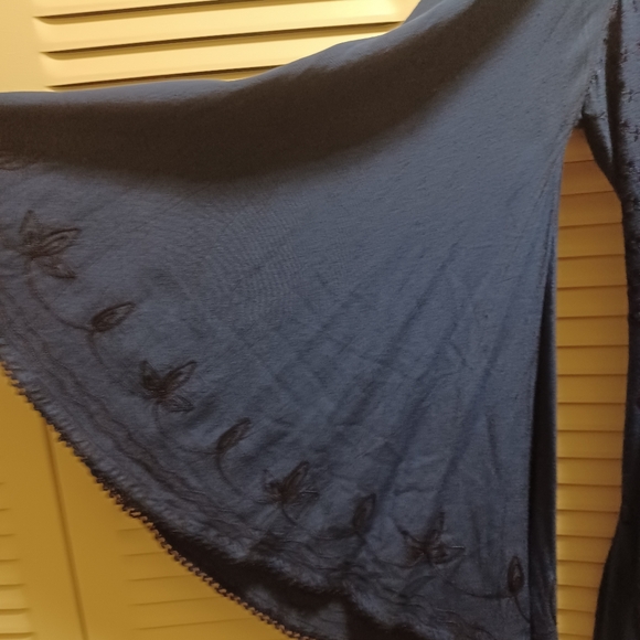 Holy Clothing Ariana Tunic - Picture 5 of 9